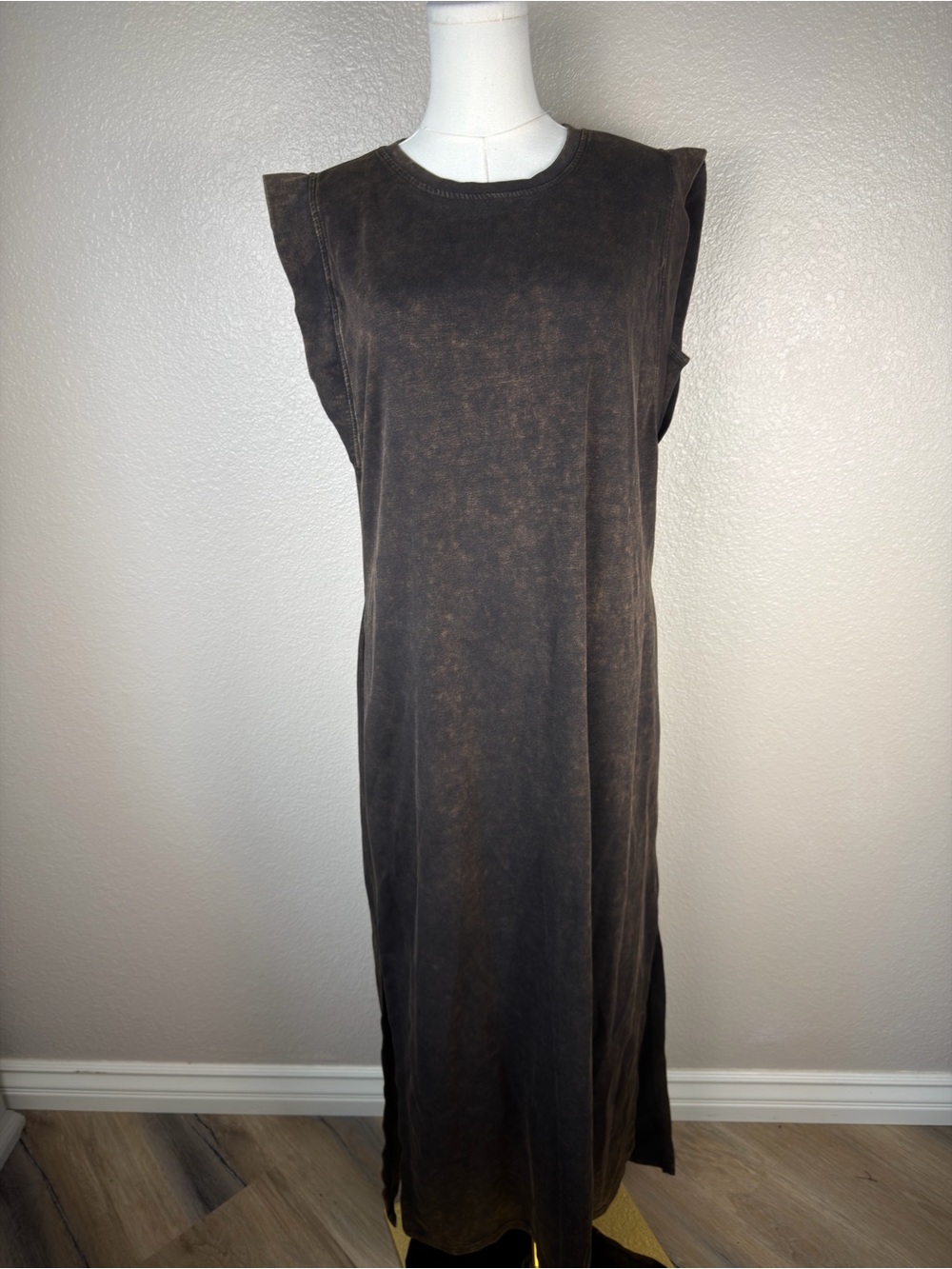 NWT Sleeveless Washed Brown Maxi Dress with Cap Shoulder Detail, Large